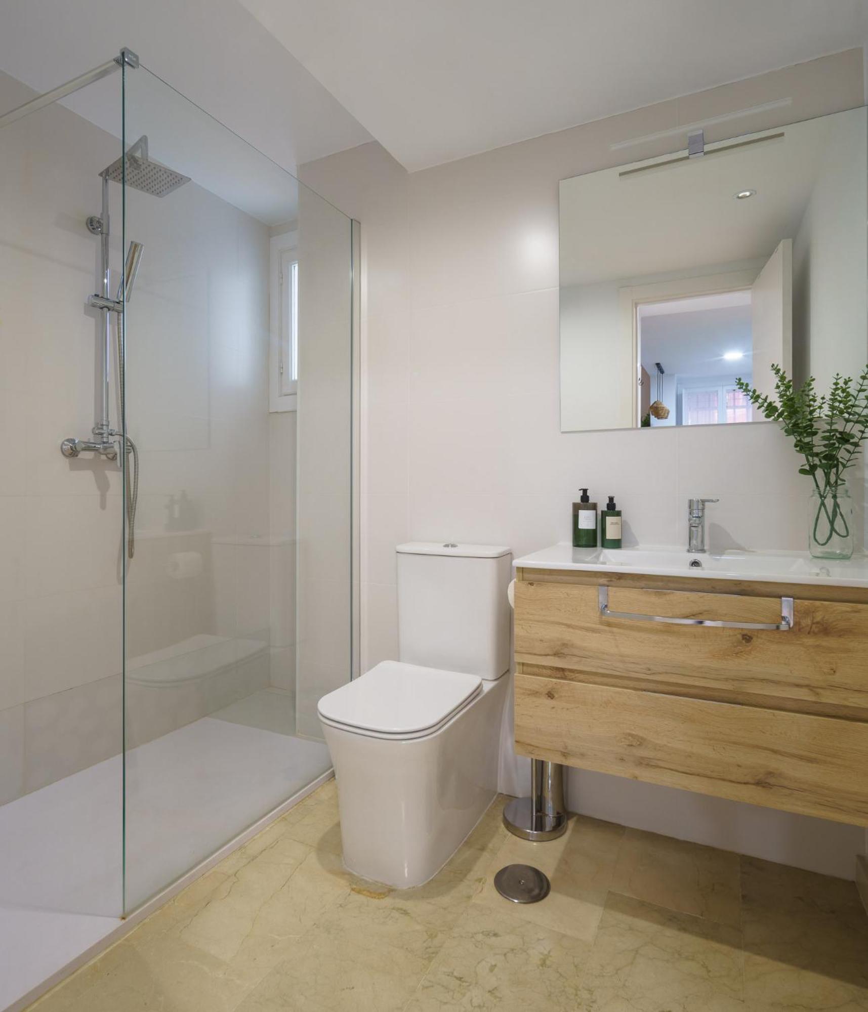 Apartament Misterhost Conde De Ibarra 2Hab, Parking Sewilla Zewnętrze zdjęcie
